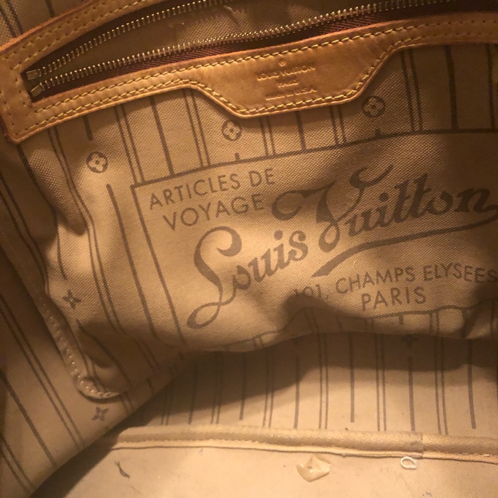 Louis Vuitton Neverfull MM - Picture 7 of 8